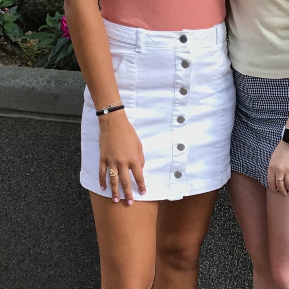 White denim skirt